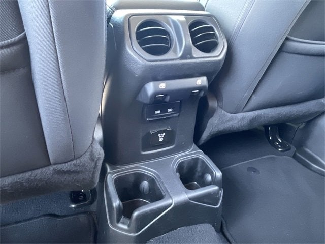 2022 Jeep Wrangler Unlimited Sahara 4x4