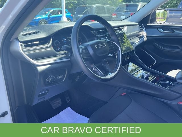 2022 Jeep Grand Cherokee Laredo 4x4