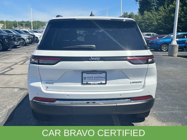2022 Jeep Grand Cherokee Laredo 4x4