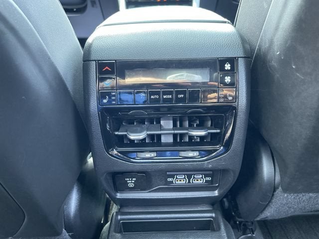 2023 Jeep Grand Cherokee L Overland 4x4