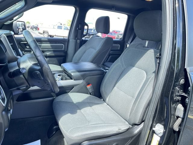 2020 RAM 1500 Big Horn Crew Cab 4x4 5'7" Box