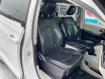 2020 Chrysler Voyager LXI