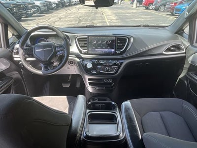 2023 Chrysler Pacifica Touring