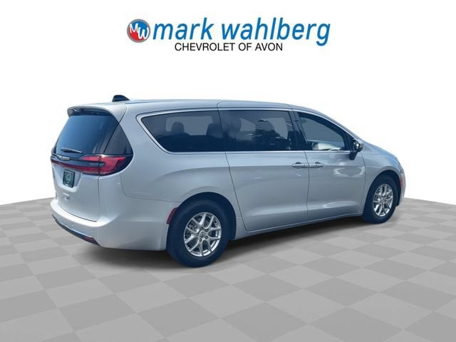 2023 Chrysler Pacifica Touring