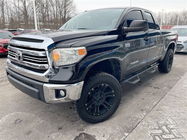 2017 Toyota Tundra SR5 5.7L V8