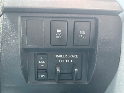 2017 Toyota Tundra SR5 5.7L V8