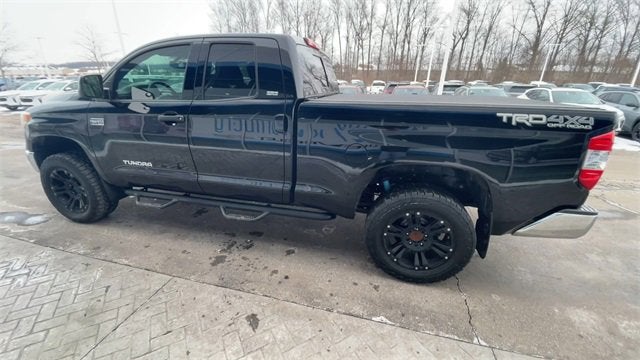 2017 Toyota Tundra SR5 5.7L V8