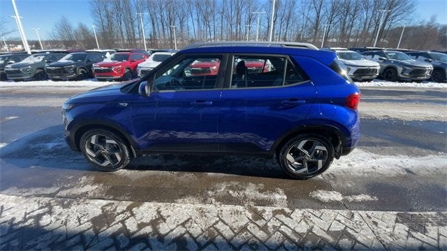 2022 Hyundai Venue SEL