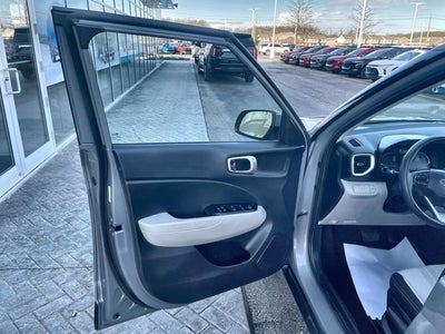 2023 Hyundai Venue SEL