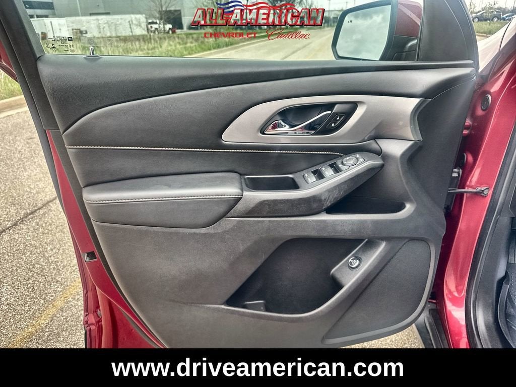 2021 Chevrolet Traverse LT Cloth