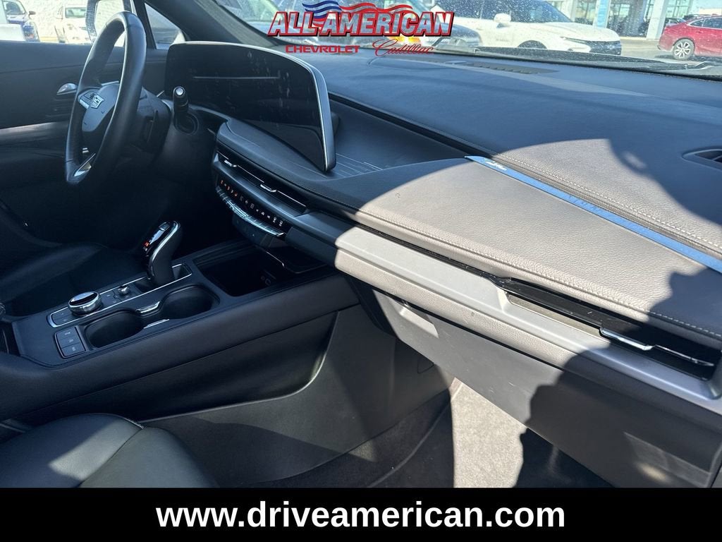 2025 Cadillac XT4 Premium Luxury