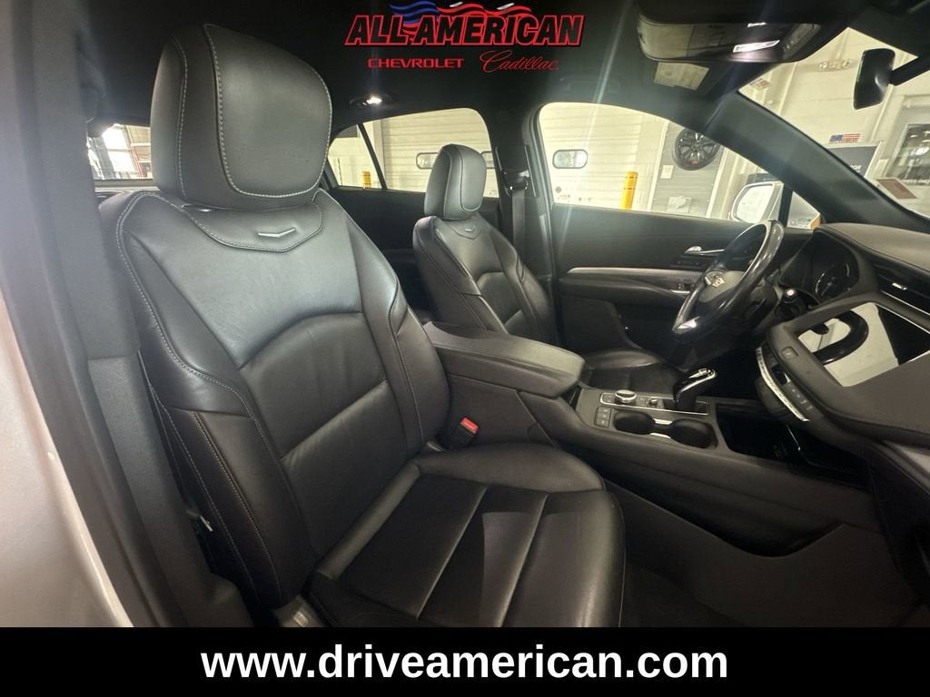 2021 Cadillac XT4 Premium Luxury