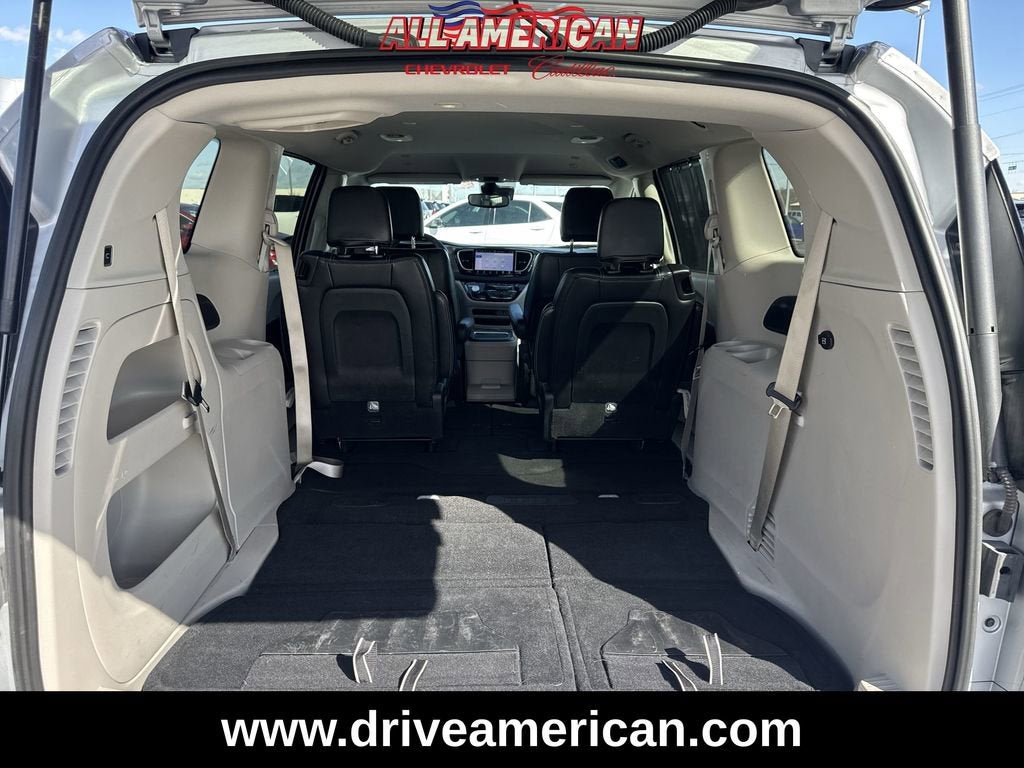 2024 Chrysler Pacifica Touring L