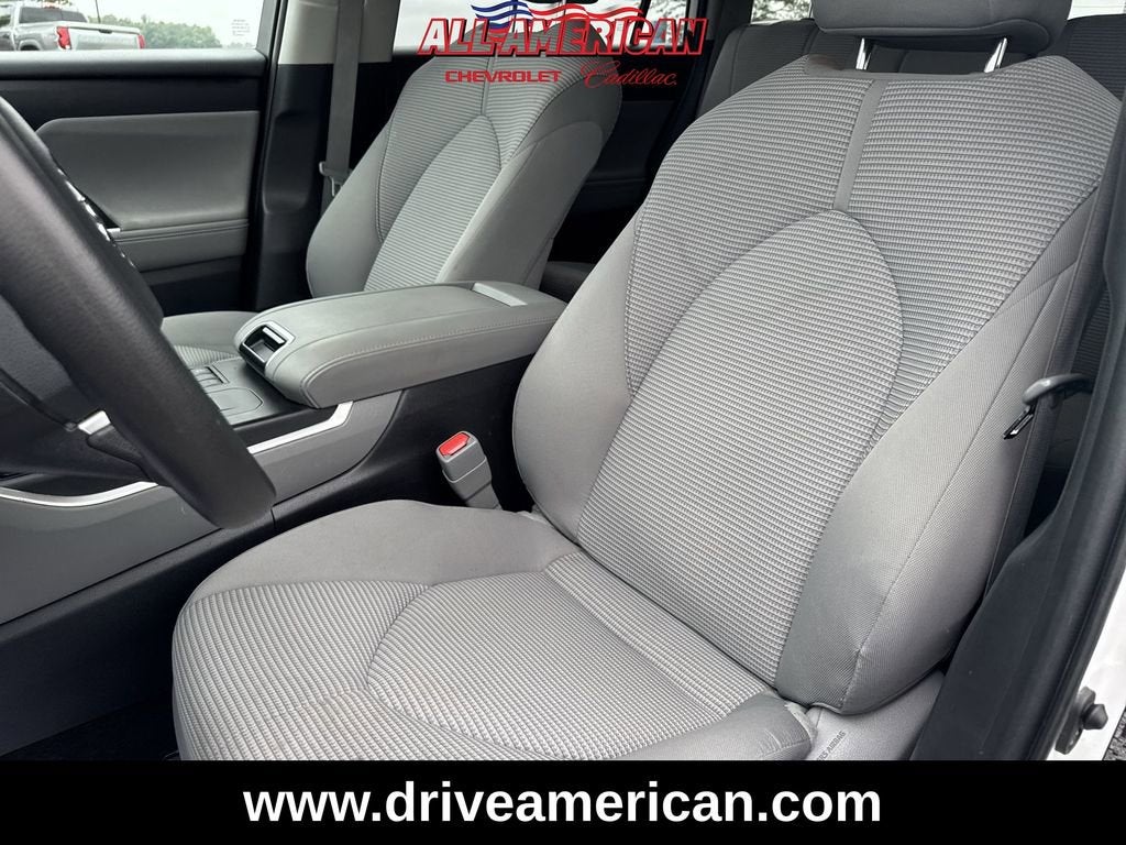 2023 Toyota Highlander L