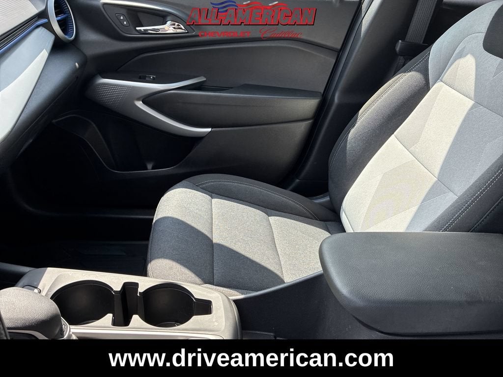 2025 Chevrolet Trax LS