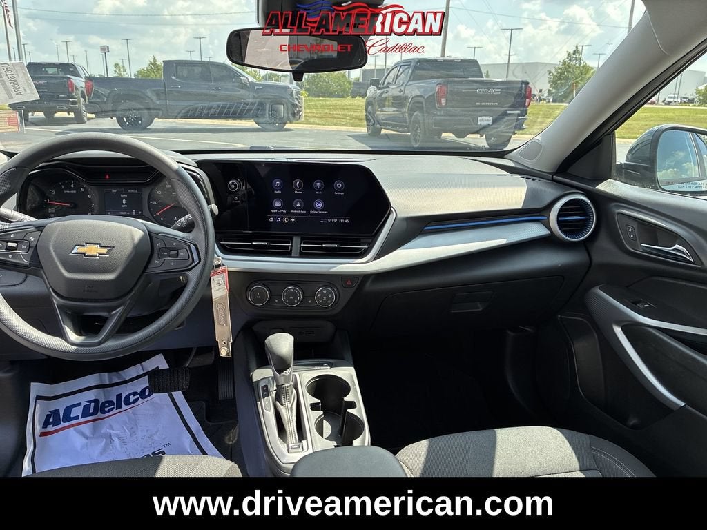 2025 Chevrolet Trax LS