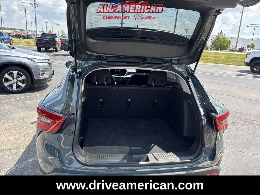 2025 Chevrolet Trax LS