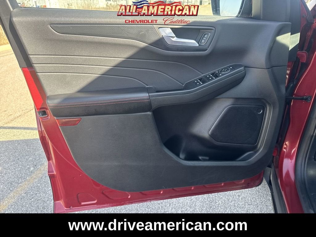 2025 Ford Escape ST-Line Select