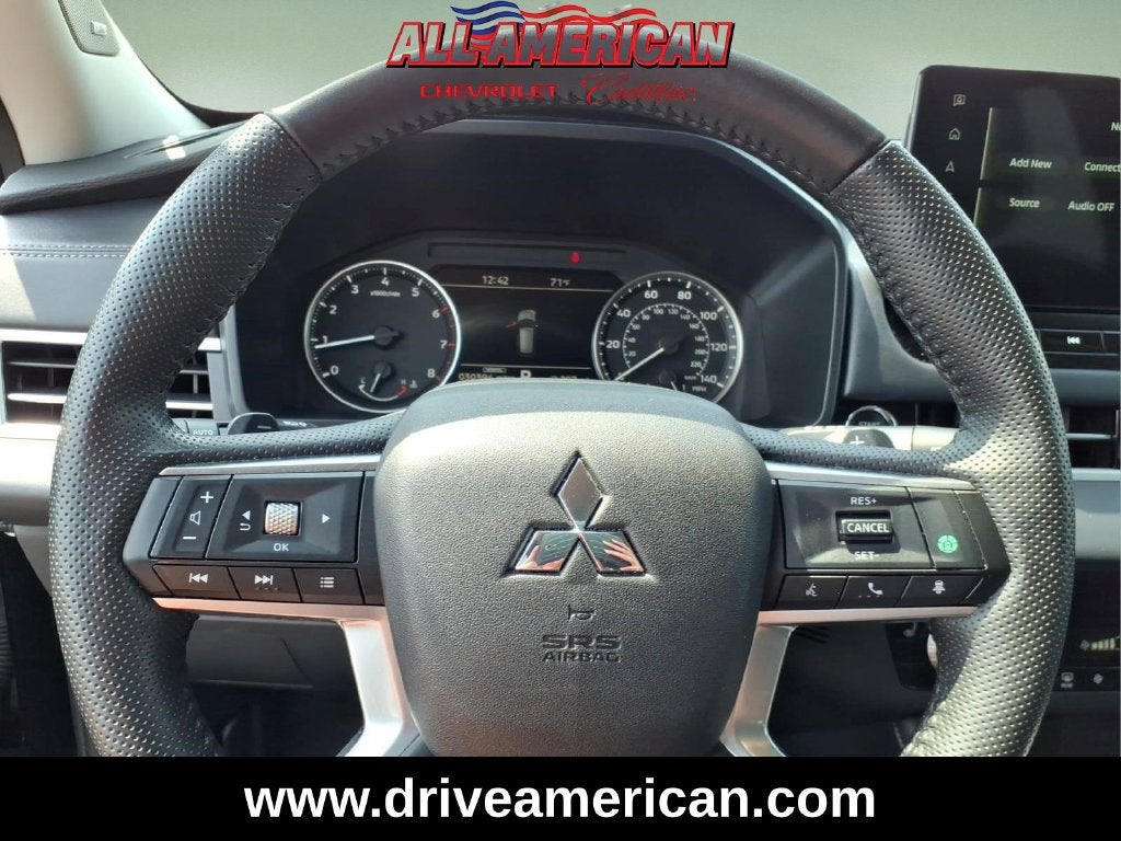 2025 Mitsubishi Outlander SE