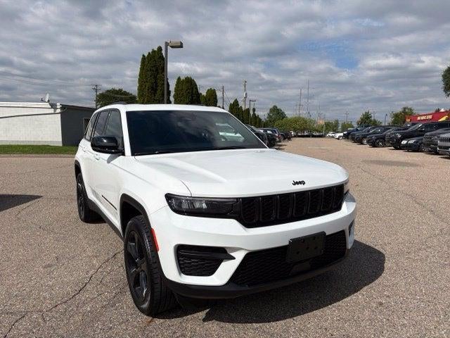 2023 Jeep Grand Cherokee Altitude 4x4