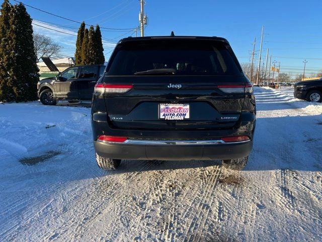 2023 Jeep Grand Cherokee Laredo 4x4