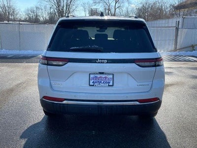 2023 Jeep Grand Cherokee Laredo 4x4
