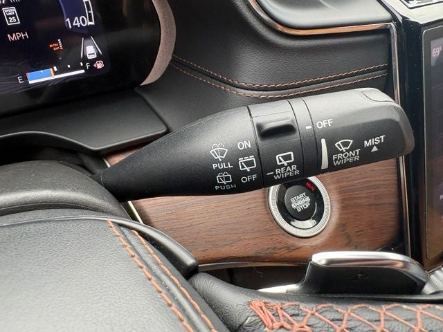 2023 Jeep Grand Cherokee Summit 4x4
