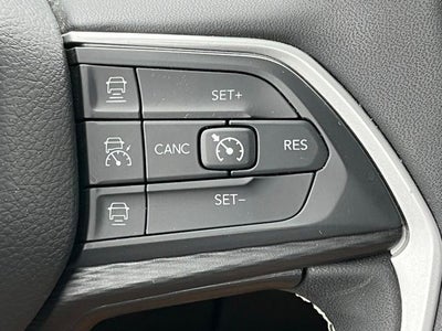 2023 Jeep Grand Cherokee L Laredo 4x4