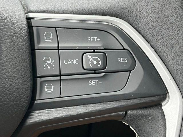 2023 Jeep Grand Cherokee L Laredo 4x4