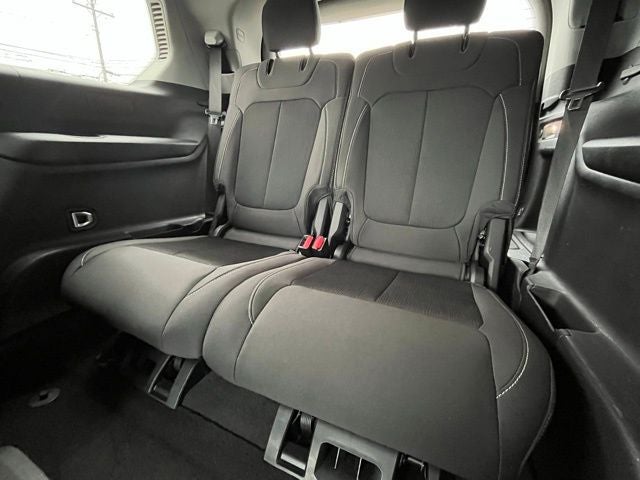 2023 Jeep Grand Cherokee L Laredo 4x4