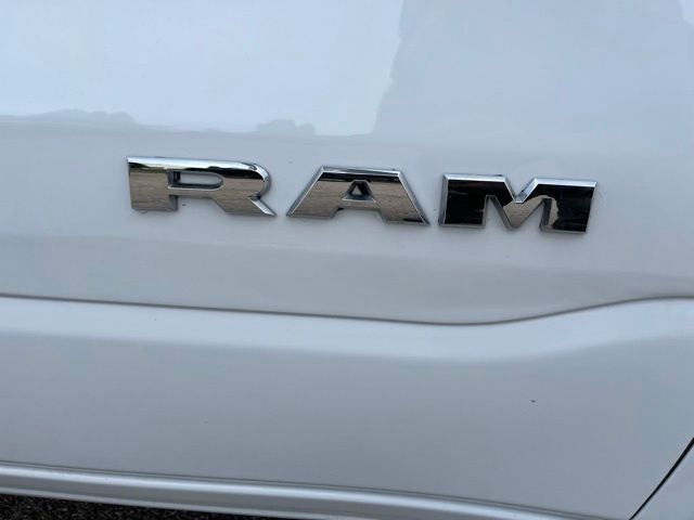 2023 RAM 1500 Laramie Crew Cab 4x4 5'7' Box
