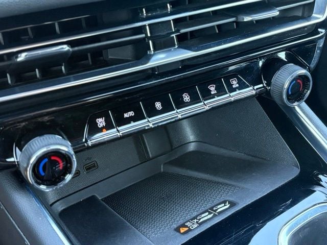 2024 Chevrolet Traverse AWD LT