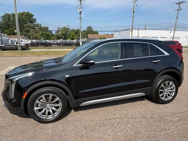 2023 Cadillac XT4 AWD Premium Luxury