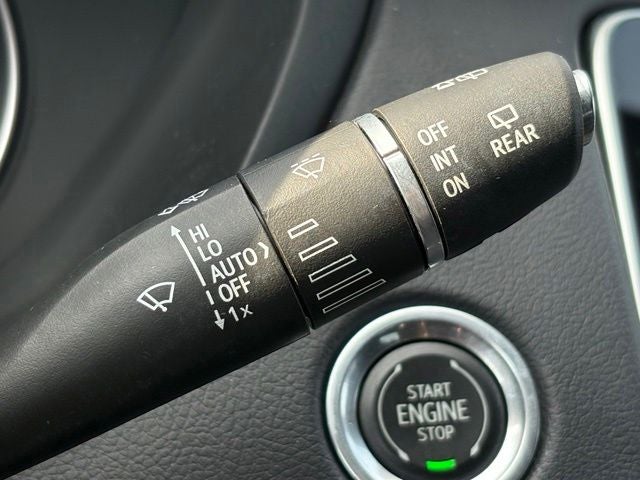 2023 Cadillac XT4 AWD Premium Luxury