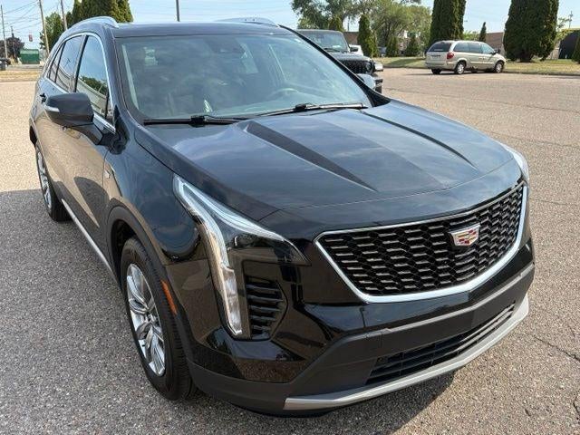 2023 Cadillac XT4 AWD Premium Luxury