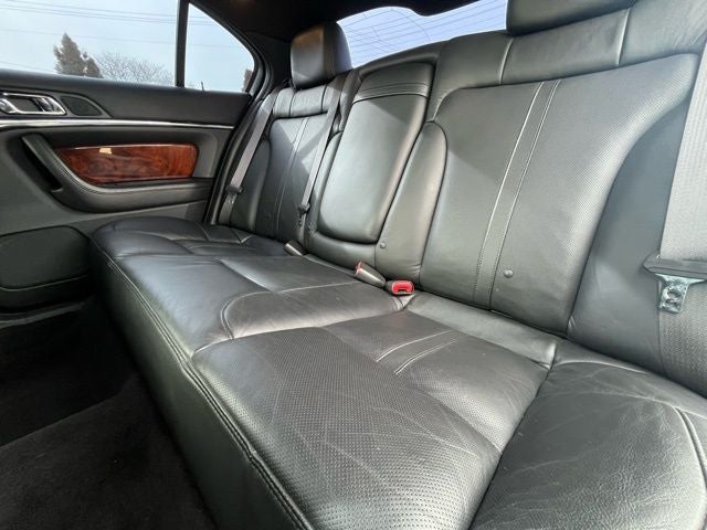 2014 Lincoln MKS Base