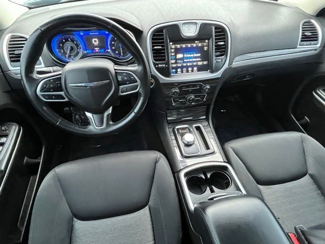 2022 Chrysler 300 Touring