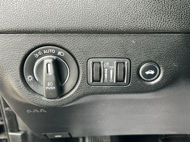 2023 Chrysler 300 Touring-L AWD