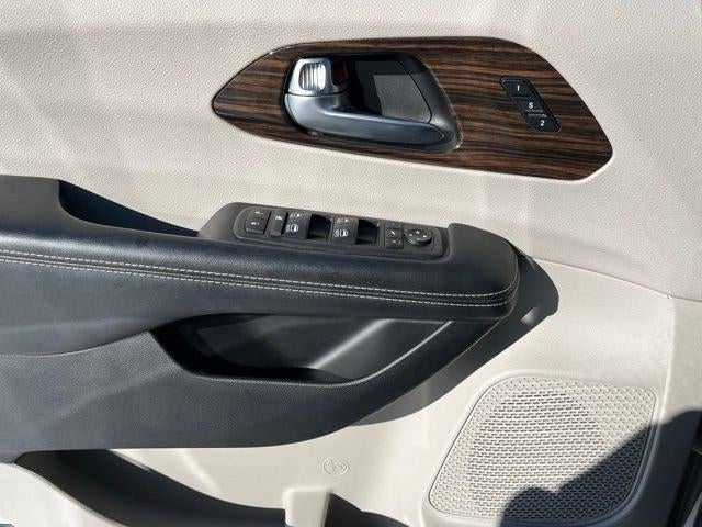 2021 Chrysler Pacifica Limited AWD