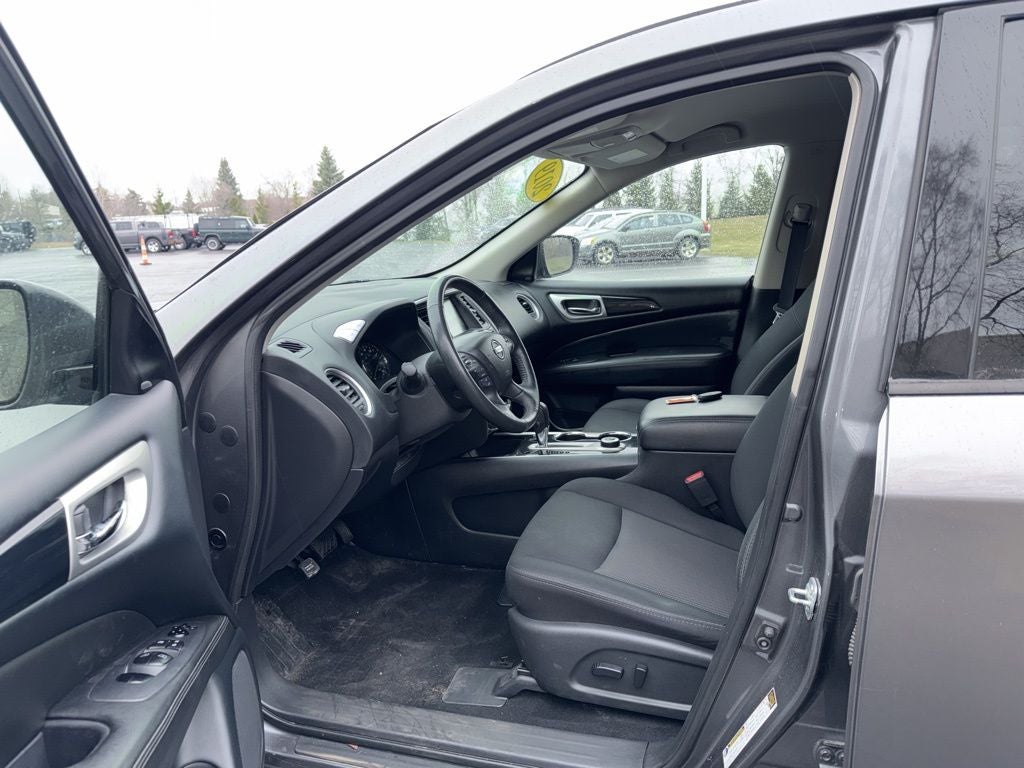 2019 Nissan Pathfinder SV