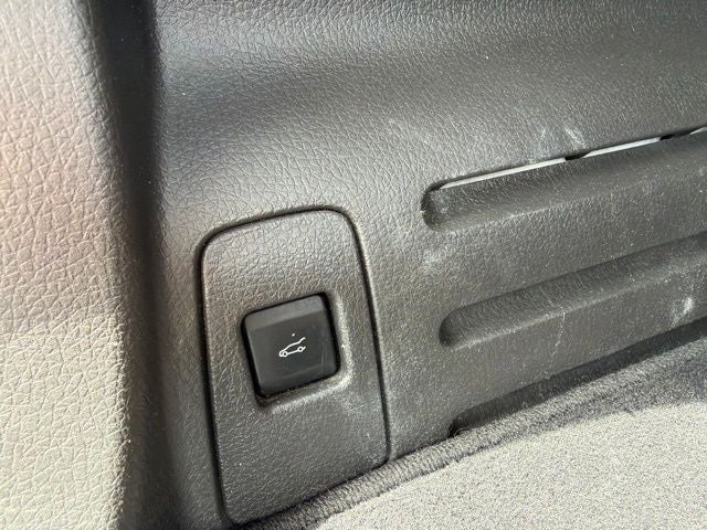 2012 Lincoln MKX Base