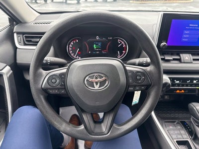 2023 Toyota RAV4 LE