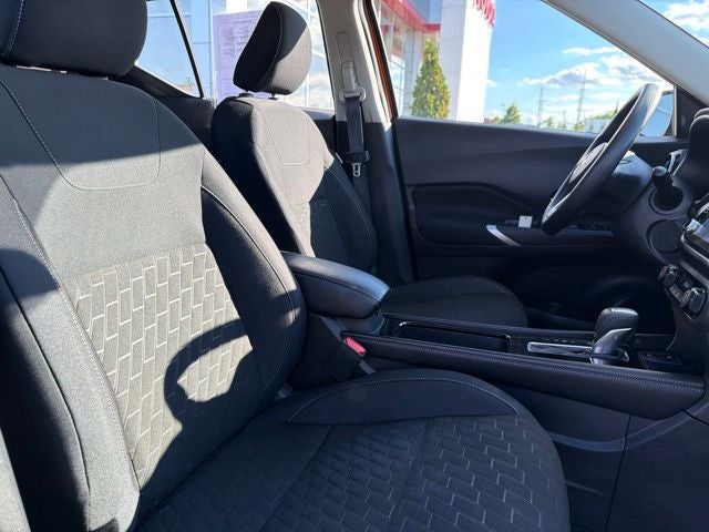2022 Nissan Kicks SV