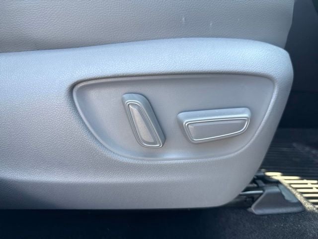 2025 Toyota Highlander Platinum