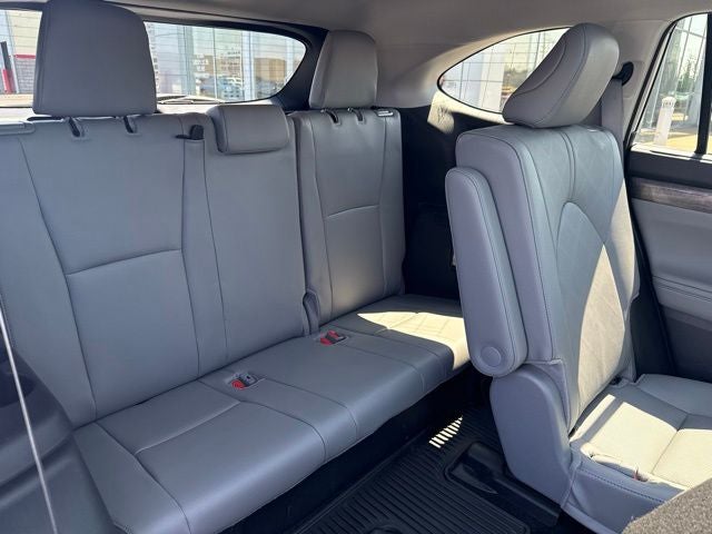 2025 Toyota Highlander Platinum