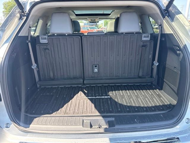 2025 Toyota Highlander Platinum