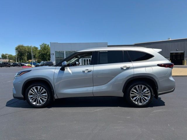 2025 Toyota Highlander Platinum