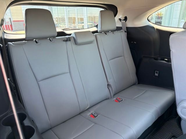 2025 Toyota Highlander Platinum