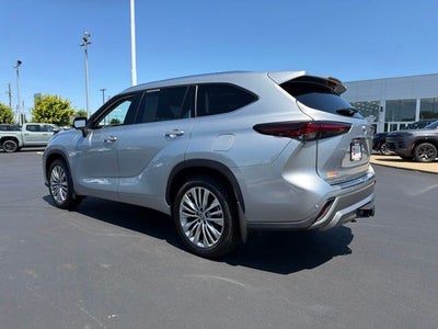 2025 Toyota Highlander Platinum