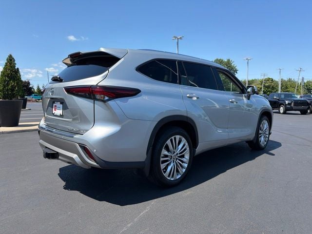 2025 Toyota Highlander Platinum